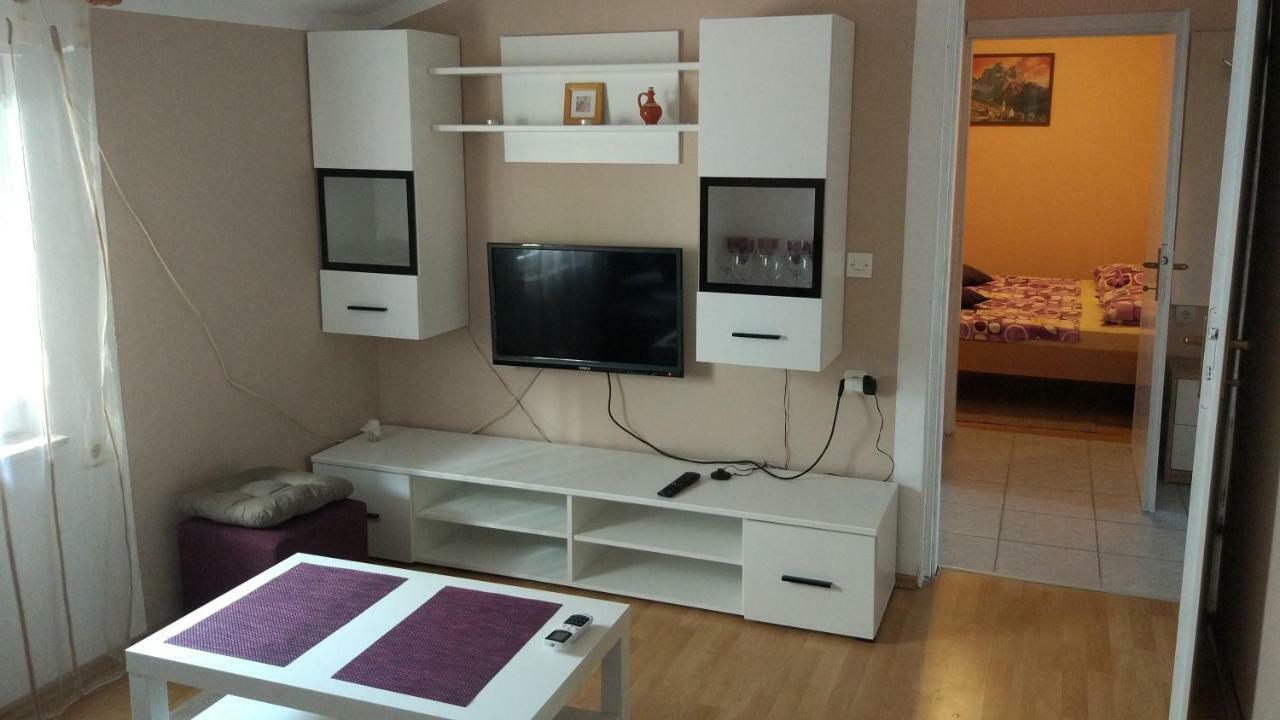 Apartman Jelena Vir Zewnętrze zdjęcie